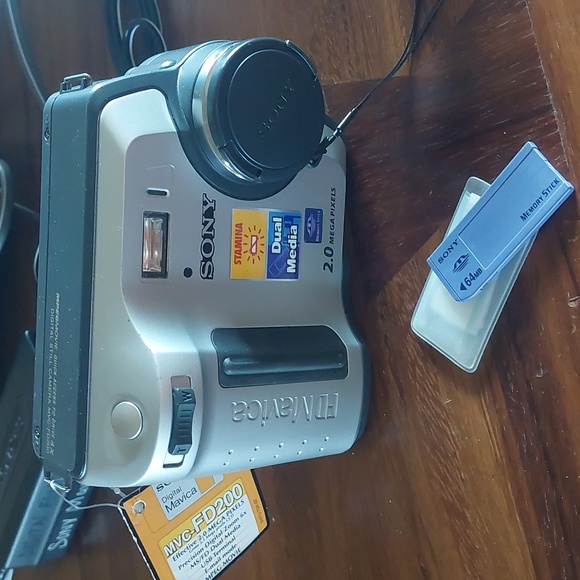 Sony Digital Mavica SD card & Floppy Disc Camera - Picture 3 of 15